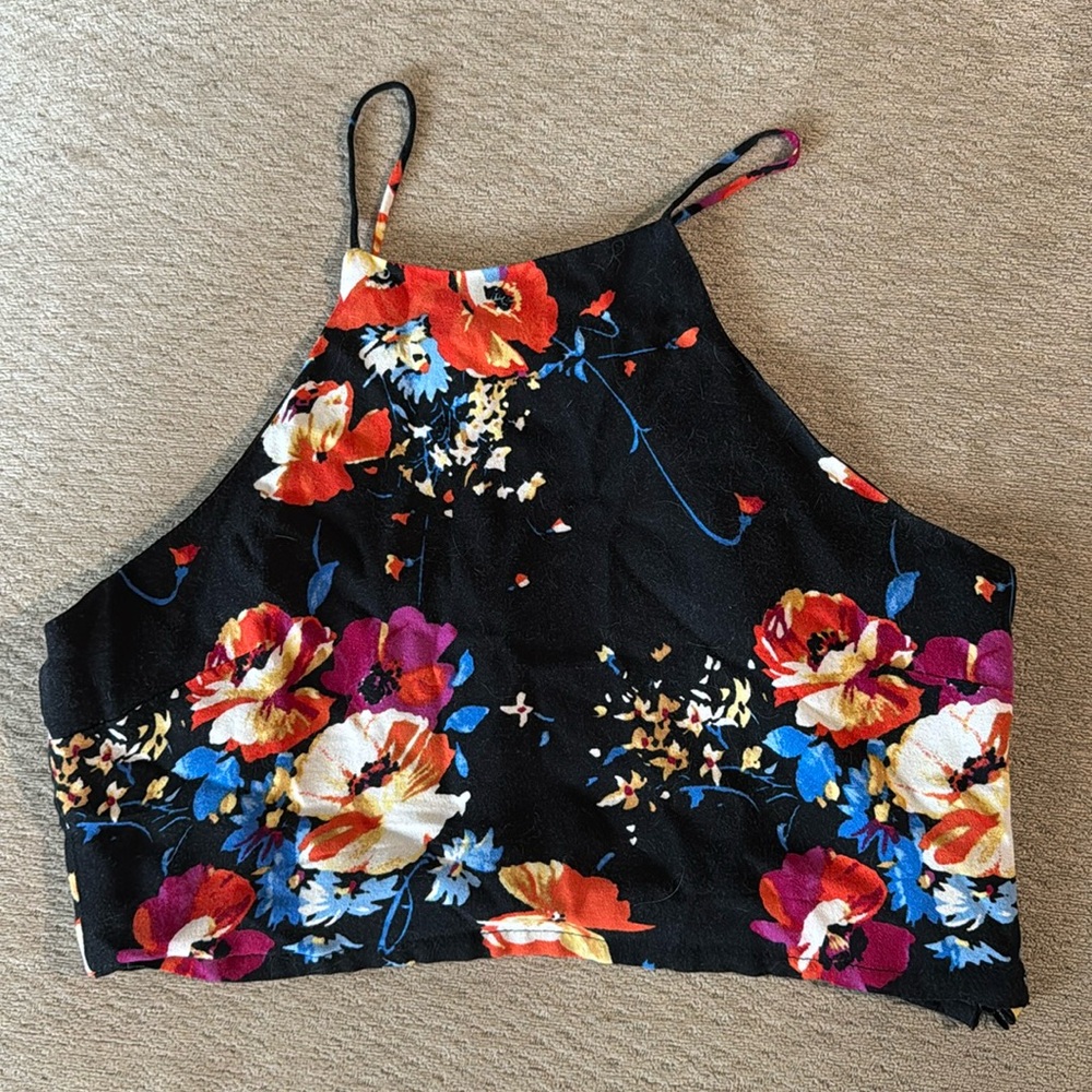 House Of Harlow Crop Top